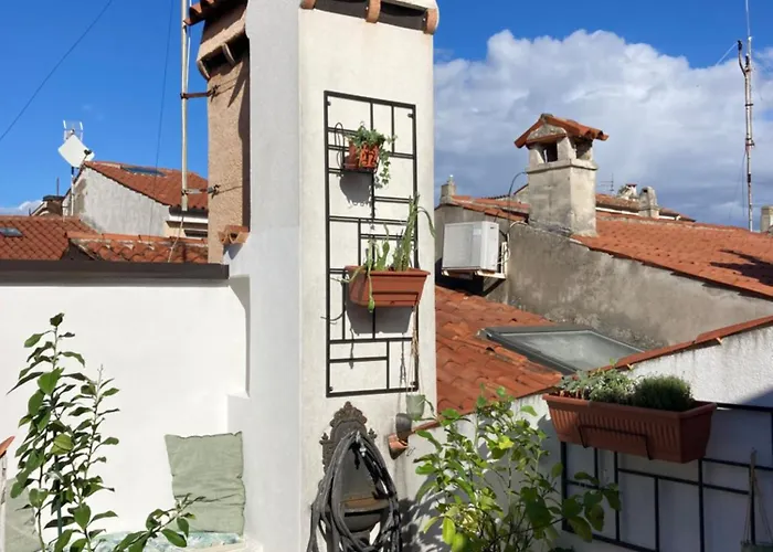 Charmantes Altstadthaus Mit Dachterrasse